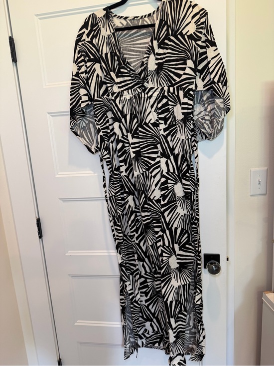 Vintage Dresses & Skirts - Vintage Black & White tiki caftan/dress